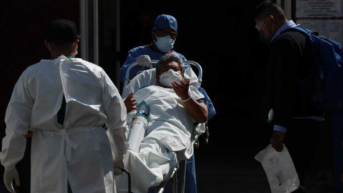 La pandemia rebasó el sistema de salud: Graue