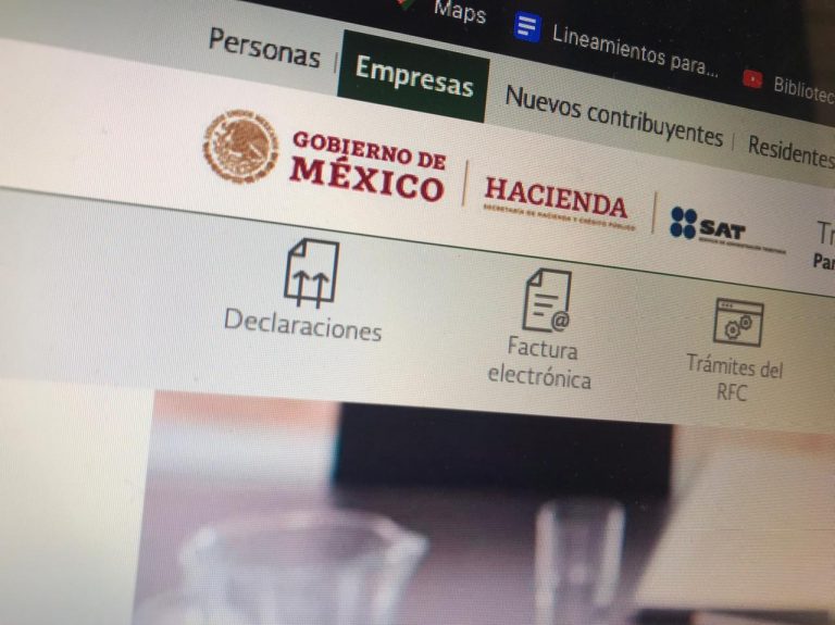 ¿Cómo solicitar la devolución de tu saldo a favor en el SAT?