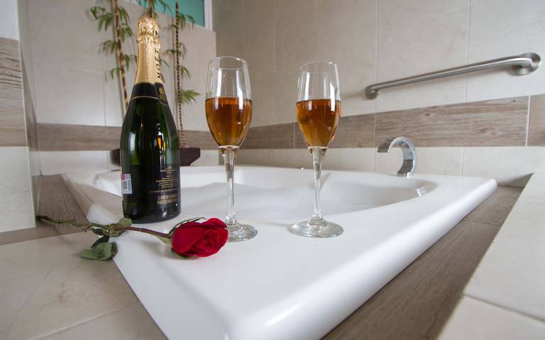 Pide gobernador de Puebla a parejas no poner en riesgo su salud este 14 de febrero