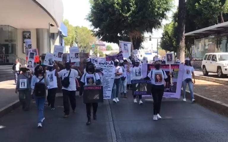 Marchan familiares de mujeres desaparecidos para exigir resolución de casos