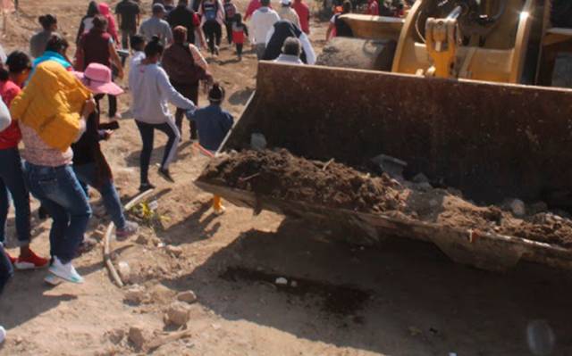 Aceptan reubicación 16 familias de Xochimehuacan