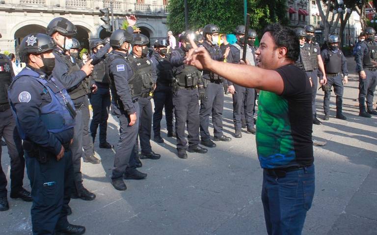 Usarán la fuerza y lo que sea para retirar a ambulantes en el Zócalo: Cruz Lepe