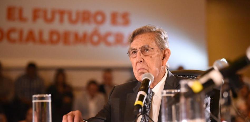 Reforma electoral de AMLO pone en riesgo autonomía del INE: Cárdenas e Insulza