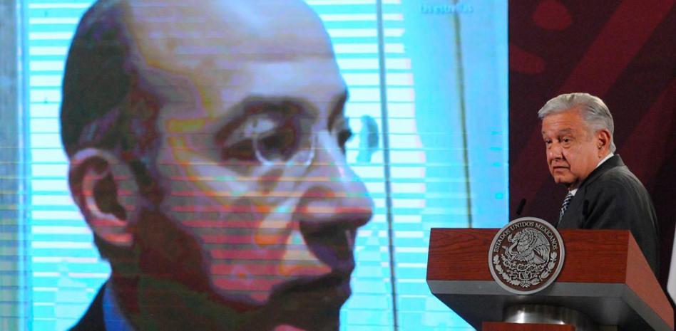 “¿Qué persecución puede haber?”, AMLO revira declaraciones de Felipe Calderón