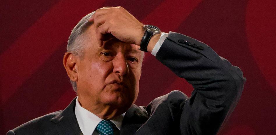 Ordena INAI a UNAM entregar título profesional de AMLO
