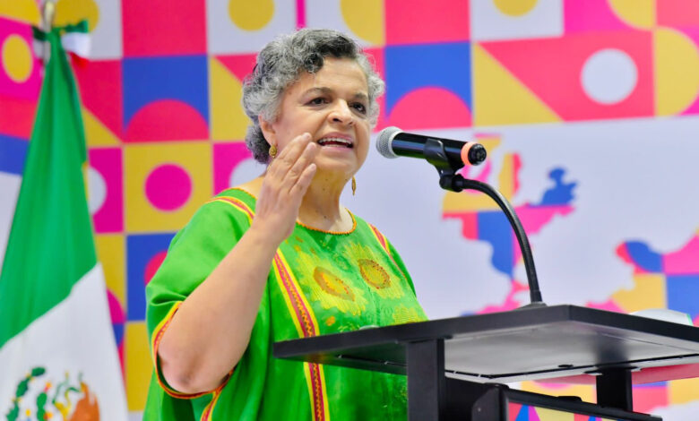 Un director no puede hacer música sin orquesta: Beatriz Paredes