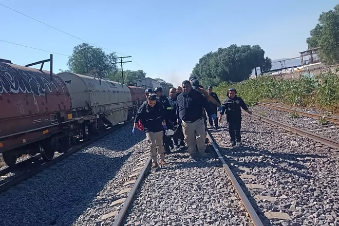 Edomex: Joven quiso ganarle el paso al tren y termina sin piernas