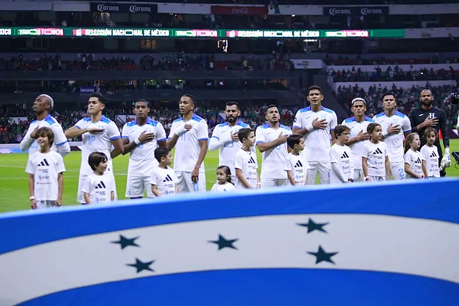 Honduras clama contra el árbitro ante México: “El dinero pesó, fue un robo a mano armada”