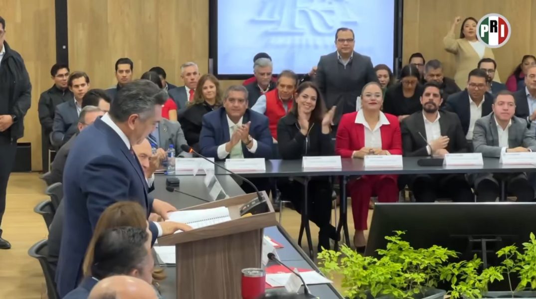 Con un fuerte compromiso tanto hacia el PRI como hacia México.