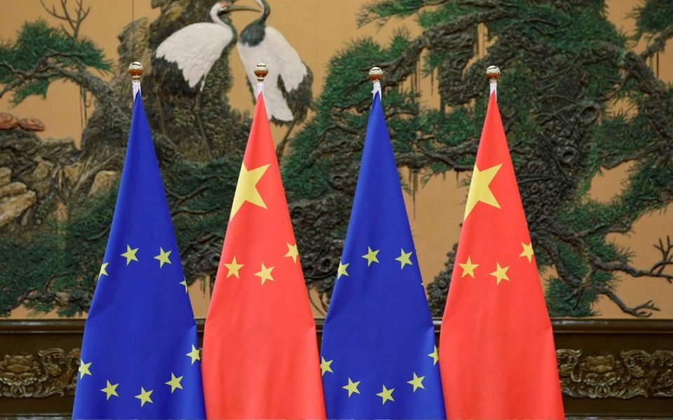 China advierte posible “guerra comercial” ante aumento de tensiones con la UE
