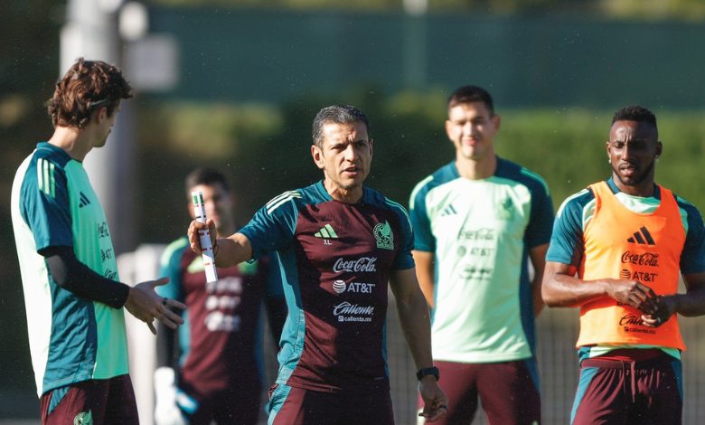 Continuidad de Lozano en la Selección Mexicana sigue sin definirse