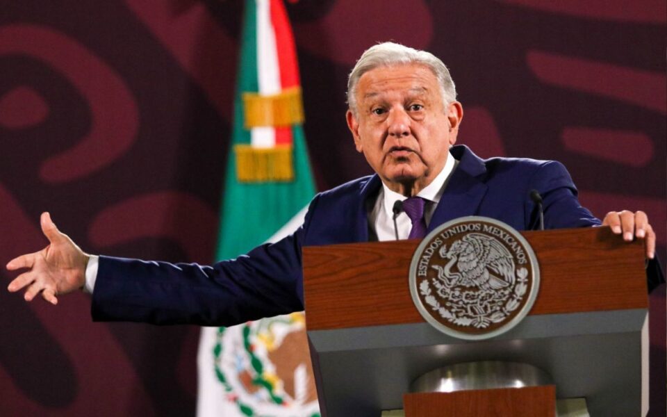 AMLO acusa que “la mitad de trabajadores del Poder Judicial son familiares”