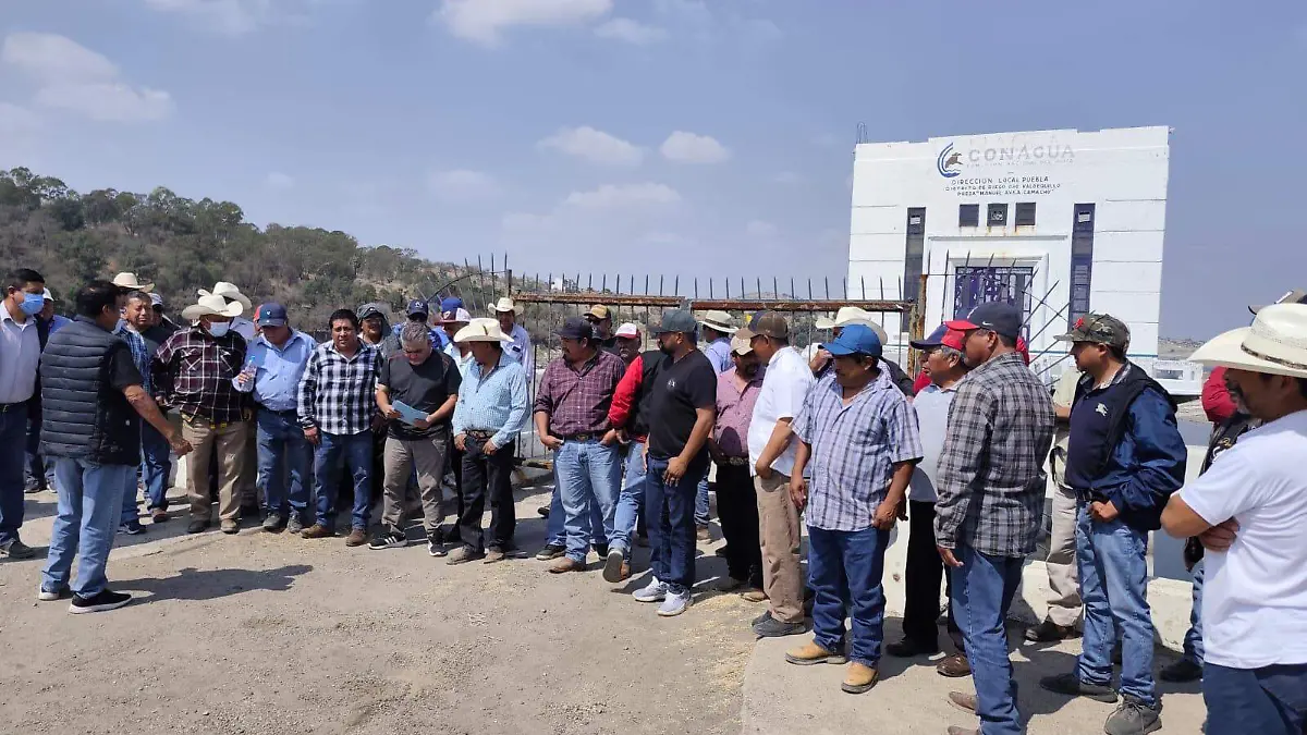 Agricultores exigen reparar fuga en Valsequillo, advierten pérdida de miles de hectáreas de cultivos