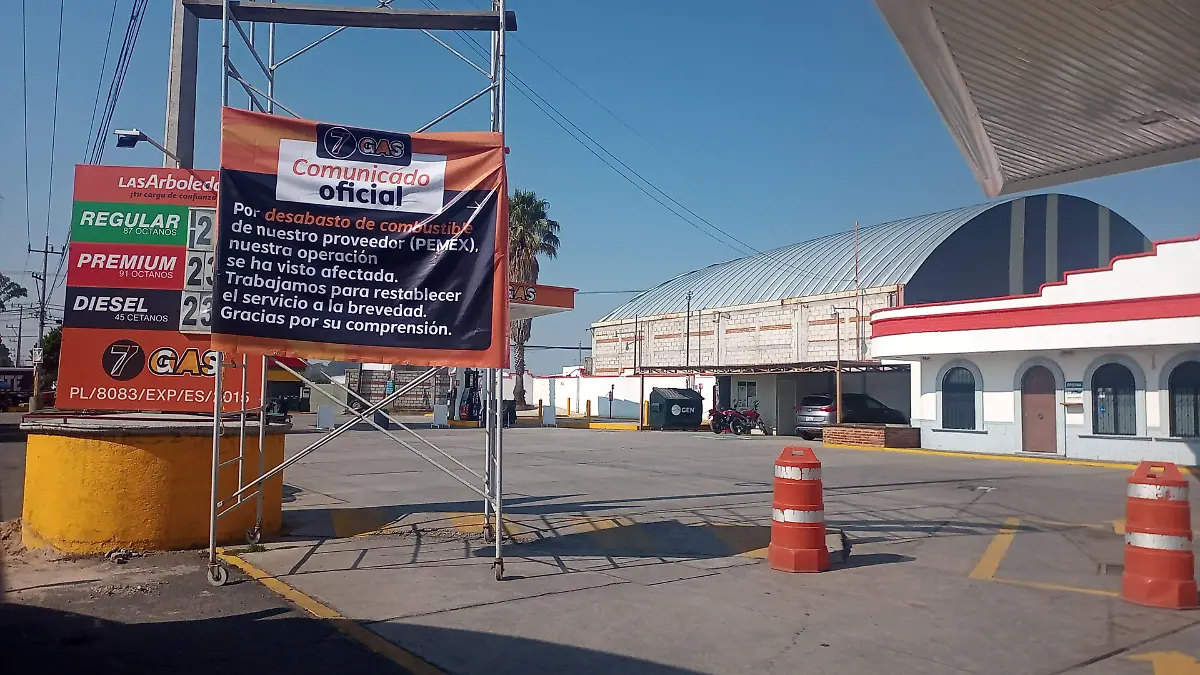 Suman cuatro gasolineras con desabasto en Puebla