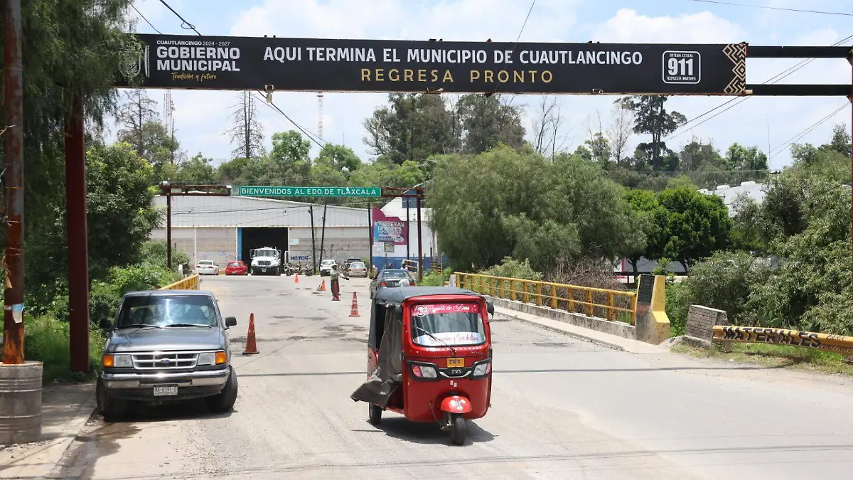 Mototaxistas dejan de operar entre Puebla y Tlaxcala ante amenazas de multas en zona limítrofe
