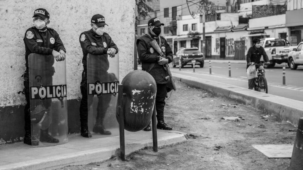 Uniformes falsos, el nuevo rostro del crimen organizado, denuncia senadora