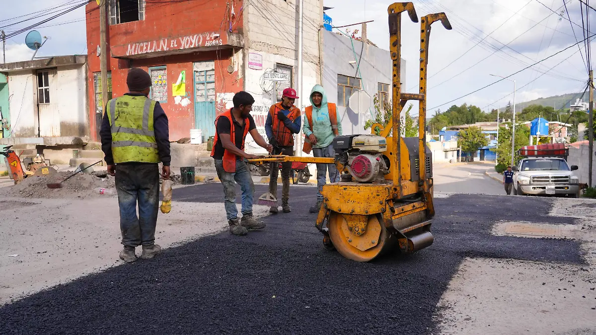 Aumentan cuadrillas de bacheo en la capital poblana