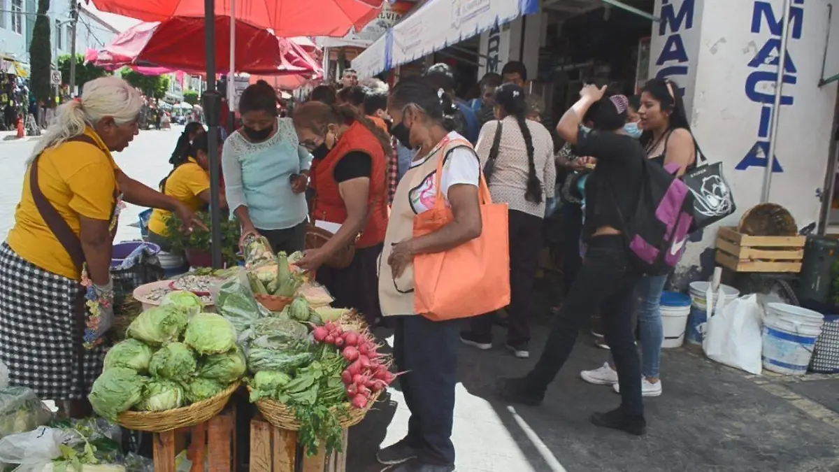 Tehuacán: más de 2 mil ambulantes tiene tarjeta de control; 264 están irregulares