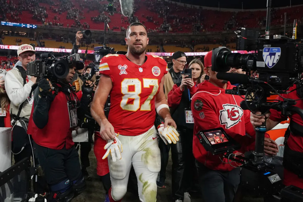 La emotiva noche de Travis Kelce en su posible último juego en Arrowhead