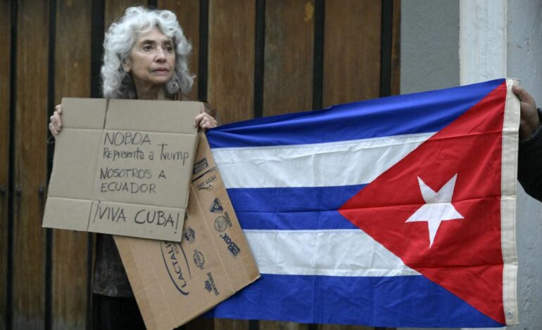 Ecuador expulsa al embajador de Cuba y rompe relaciones diplomáticas
