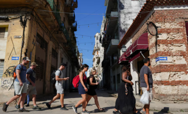 EU rescata en Cuba a menor que fue secuestrado para someterse a una transición de género